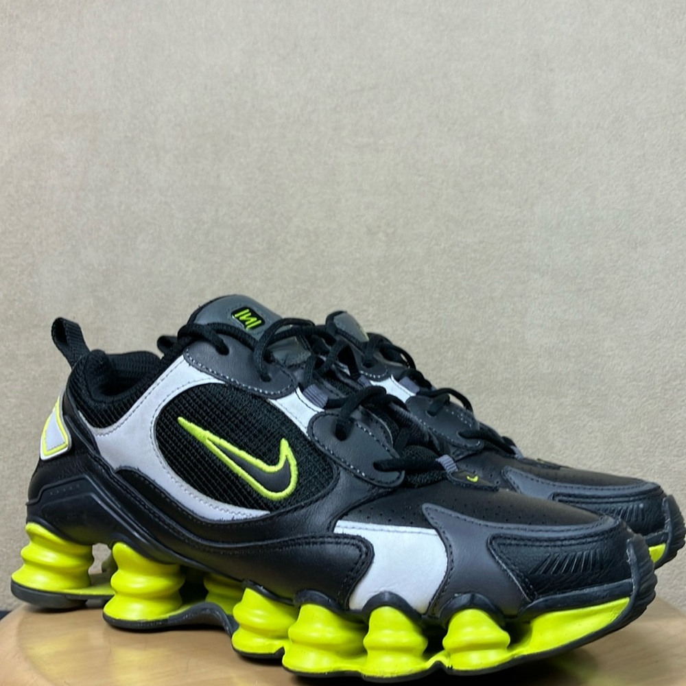 Nike Shox TL Nova Black Lemon Venom Yellow Athletic Sneaker Shoes Women’s size 8